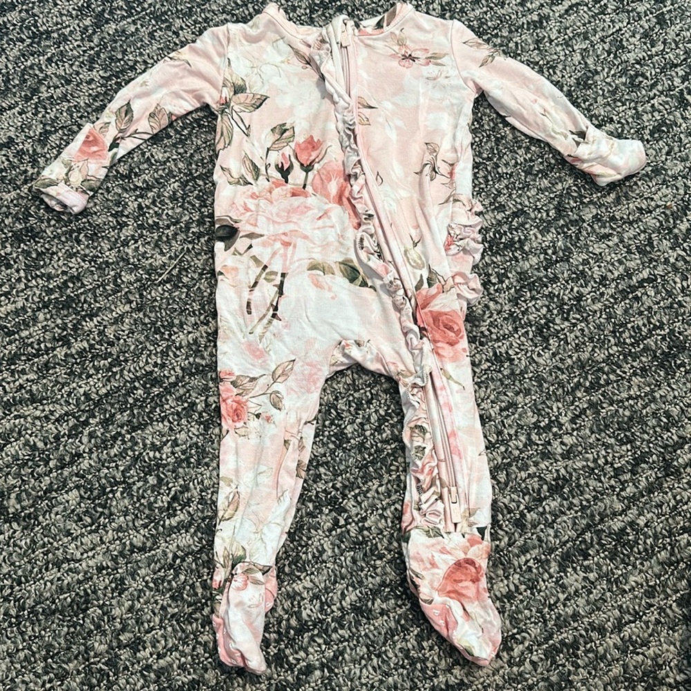 POSH PEANUT FOOTED SLEEPER